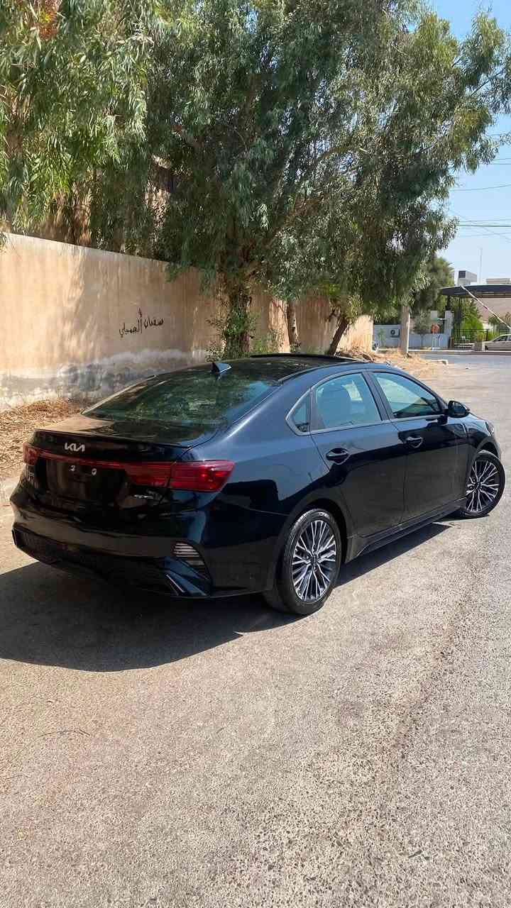 سلام عليكم
سعرررر 🔥
كيا فورتي 
موديل 2024 
مواصفات GTline فول فول 
الضرر جاملغ + نص باب صبغ 
محرك ٢٠ دوش 
سياره ماشيه ٣٤ الف 
واتساب ☎️ ***********
