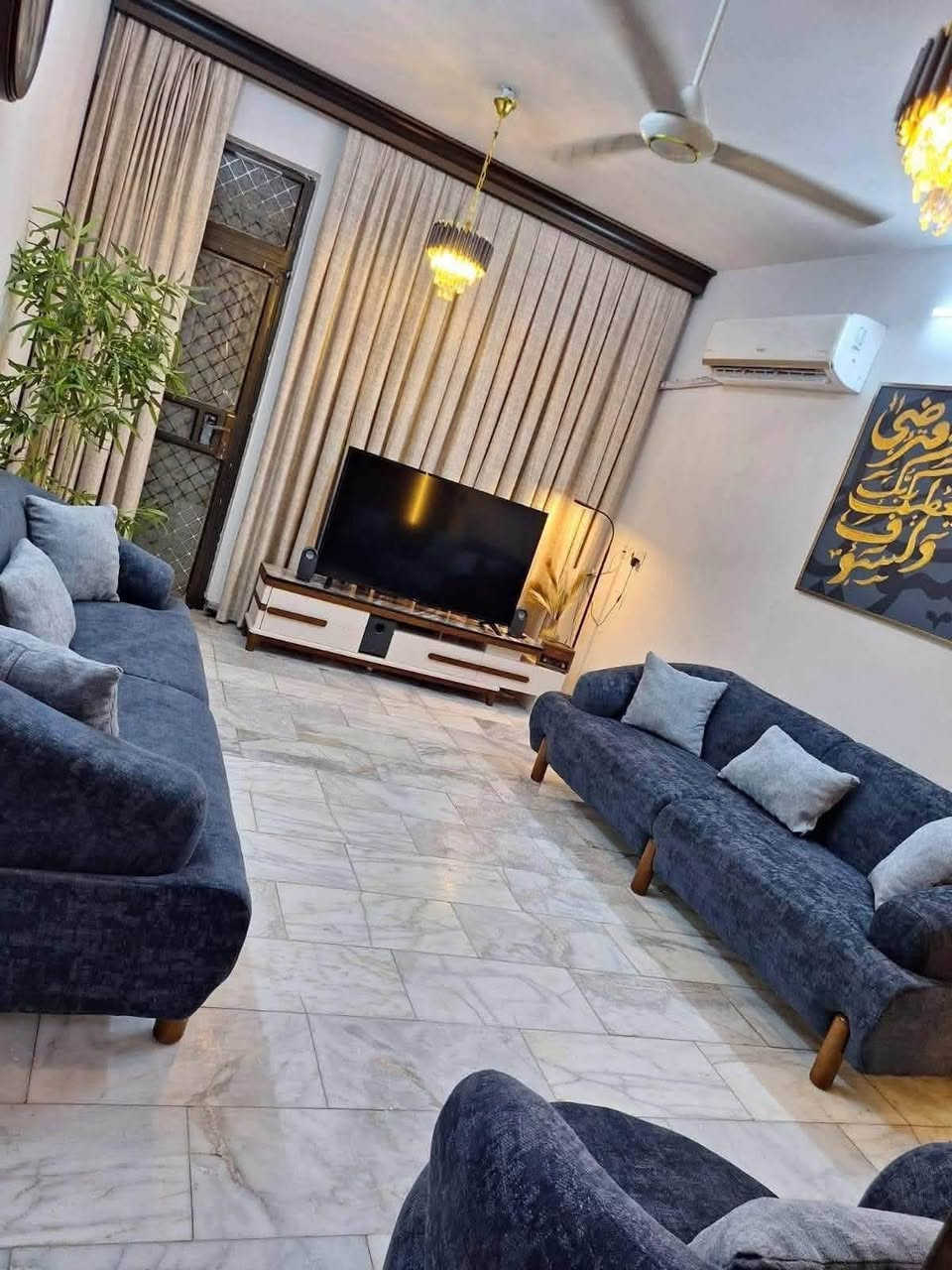اعلان ●○● للبيع 

بيت 《١٠٠ متر》 بناء حديث 
الواجه《 ٤ متر》 النزال 《٢٥ متر 》
الواقع في حي الجهاد ديوان الضباط على شارع ١٥ مقابل مجمع ريتاج السكني
محتويات البيت ¿¿¿¿
《٣ غرف نوم 》《٢ خدمات》《 صاله ضيوف》《 مطبخ حولي》《 مناور  وسطحين 》

للاستفسار مراسلة الصفحة او الاتصال

على الارقام واتساب

☎️ ***********

☎️***********

زورو موقعنا ((مــكتــب بــاب الحــارة)) في حي الجهاد مقابل ((جامـــع النــور))ومجاور(( الاطباء والخارجيه)) يوجد كافة العروضات وكافة المساحات للـــدور والاراضـــي
بإدارة 《《السيد ابو انس 》》🇮🇶🇮🇶
《حساب تيك توك 》
https://www.tiktok.com/@bab_alhara87?_r=1&_t=ZS-97SPWBaRC5c

《《موقع المكتب 》》
https://maps.app.goo.gl/6xEom8mKepEY5pcb6?g_st=ac
