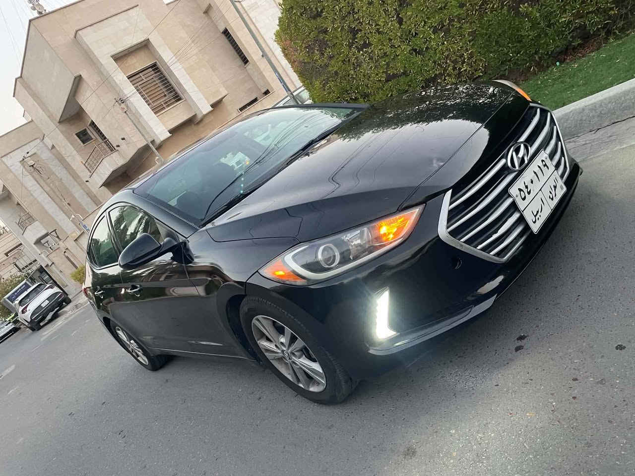 ***********  جديده  جدا  
النترا ٢٠١٨ امريكي 
محرك ٢٠٠٠ دوش 
غرفتها جديده 
لد امامي 
نص فول سيارة كلش نظيفة وجاهزه مابيها اي نقص
 ماشيه ١٠٠ الف 
شاشه كامره 
حادثها كلش بسيط اخت لكلين دعامية خلفية وحافة الصندوك يم الرقم وصار بيها جاملغ امامي صبغ بدون اي دواخل صور الحادث
فول تحكمات ستيرن 
تخم تاير وباتري جديد 
صدر امامي خلفي  خير من الله 
 مكاني بغداد الاعظمية
شرط تحويل 
 السعر ٩٨ ورقة 
اتصال فقط مكلف بلنشر 
*********** بغداد, العراق
