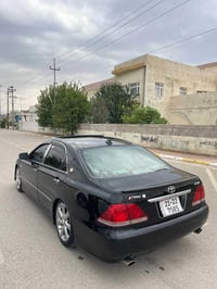 ٢٠٠٥ • ١٨٢٠٠٠ كم • أسود