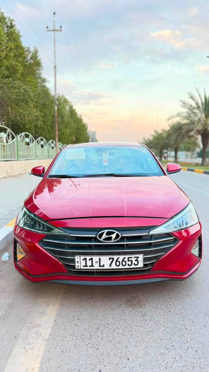 سلام عليكم 
النتره لبيع موديل 2020
سيارة جاهزة مكينة وكير وصدر تبريد منضومة غاز كير اي تي 
وارد امريكي بيها صبغ أربع قطع 
سونار موجود 
السعر 107وبيها مجال 
مكان السيارة السيدية 
الاتصال ***********
