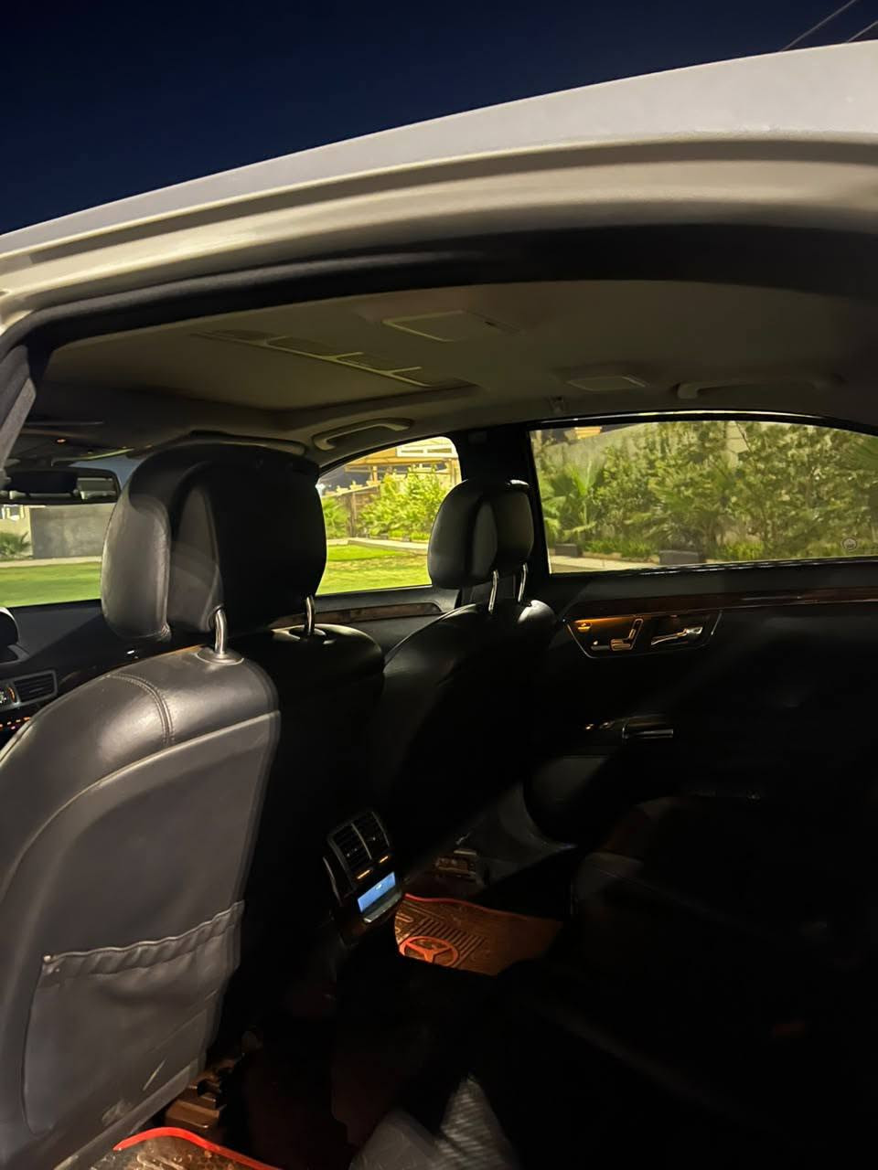 سلام عليكم 
مارسدس للبيع ٢٠٠٧
S550 
الرقم الهاتف 
 ***********
