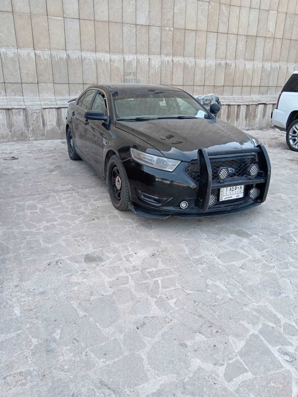 السلام عليكم فورد تورس مديل ١٦ بوليسية سياره جاهزه  حادثه بنيد وخشم الجاملغ يعني ما وصل للمحرك الحادث مراوس  بسياره مال تكسي حسب القناعه او بيع تواصل عل رقم ***********بي واتساب
