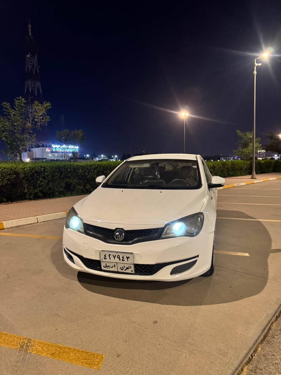 MG350     2015 شاشە ئایپاد تةبريد لةگةل سويج پێش پشت کە پس سیارە کی بی مە سروف غە رامە ی ٩ وەرەقە لە سە ره دوای مە عا مە لە دە دریتەوە 
سيارةكة تازة فةحسوو هةزةي لو كراية كاميرة حساس گير توماتيك -حادي جام كارةبا مةكينة مرغوب  سبوغ ٣ پارجةي و نيوي سبوخة بي   داخيلي پيشو بشتي كةپسة بۆ پەیوەندی *********** أربيل, العراق

