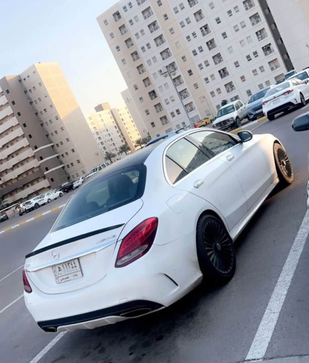 C 300 2016
بدي كت بل كامل c 63 s 

وارد امريكي 
فول 1/1 فول للاخير 
صبغ قبق جنطة و جاملغ امامي بدون ايرباك 
بدون دواخل و جاملغ خلفي معدل بارد 
داخل اسود 
بانوراما 
شاشة كبيرة 
دبل ماوس 
فول 
ماشية 216 الف فقط 
عنوان سيارة بغداد 
سعر مناسب جدا جدا جدا 
*********** 
#mahdi_amg
