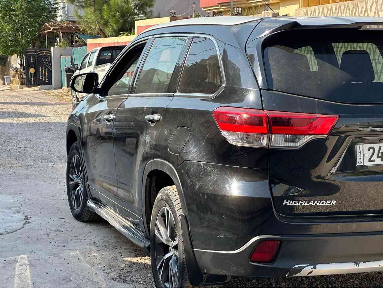 تو يو تا هايلنده ر موديل 2018 سته سلنده ر 7 راكب سيارا انزالها ماكو هيج سعر بلاش تعال اخذها حلال علي الي يخذها سيارا جديد بدون مصرف كير محرك تبريد كلشي شرط تحويل سيارا بسمي سعر كلش مناسب علامو سعر خابرني ملاحضه سيارا فقد واحد قطعه بي صبغ ت *********** اكر, نينوى

