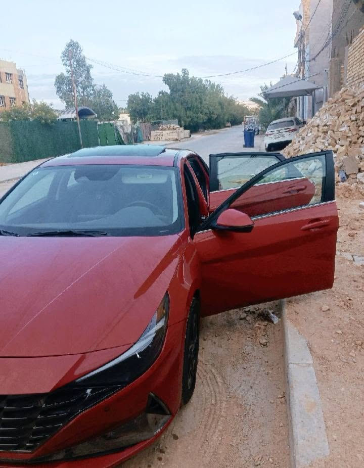 سلام عليكم
سياره النترا وارد امريكي موديل 2023

Limited فول مواصفات 

حادث كما موضح في المنشور

محرك 2000 دوش 

بانزين عادي

مواصفات 

كشنات جلد 

فتحه سقف 

كشن السائق كهرباء 

تدفئه كشنات 

كير اوتوماتيك 

وكير عادي 6 نمر 

اناره بالدشبول 

بصمه ابواب دخول ذكي 

تشغيل عن بعد 

هاند بريك بصمه كهربائي

اوتو هولد 

3 انظمه قياده 

قياده ذاتيه 

تحديد مسار 

تثبيت سرعه 

 السياره رقم بغداد انكليزي

  مداور ثاني يوم 

سعر السياره 142 وبيه مجال 

عنوان السياره نجف الاشرف

رقم الهاتف 

***********
