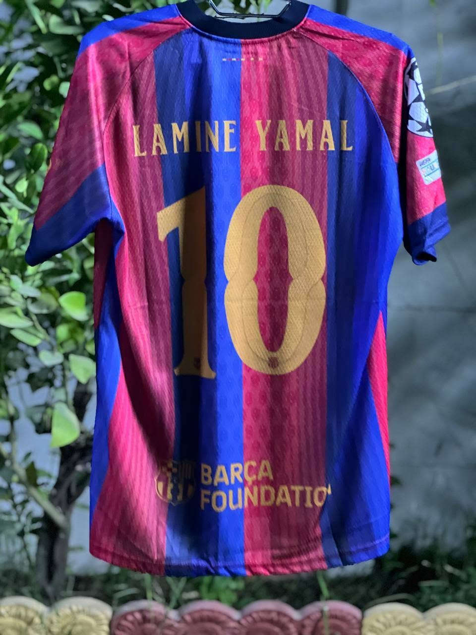 قماش فلتر اصلي شعار جيلاتين خامة اصليه شرط الفحص قبل الاستلام كمية قليله وعرض قوي سعر القطعه بس ب ١٢ الف تاخذ كميه الك خصم اكثر 
***********
