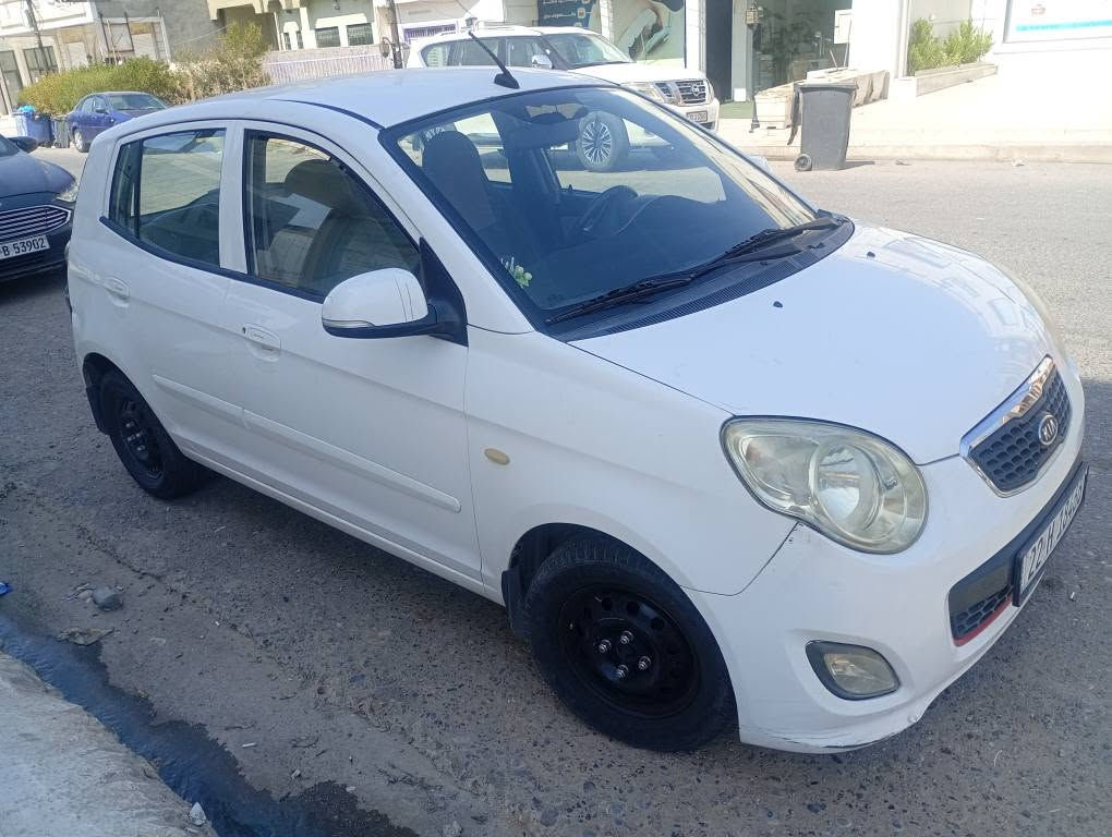 کیا پیکانتۆ مۆدێل 2010 گێڕ تۆماتیک یەک پارچە سبوغ بێ داخلی و بێ ئێرباگ گێڕ و مەکینە و تەبرید و بەناو کردن بە شەرت سعری 69 وەرەقە و مەجالیکی کەم شوێن هەولێر *********** أربيل, العراق
