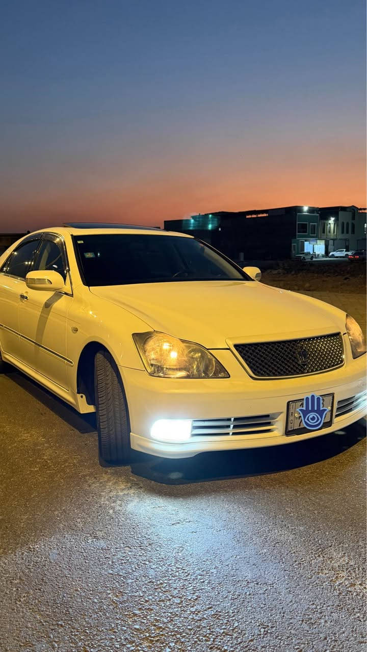 شاهينة ٢٠٠٦ كفالة للون صدفي شاصي ٨٤ فول مواصفات جاهزة سيارة تسجيل جديد ٤٨ شرط اصولي تخم تاير جديد تحوير امارات تبريد شغال ماناقصه شي ويل كب رياضي سعرها ١٥٨ وبيه مجال *********** واتساب 
*********** البصرة, العراق

