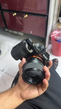 سوني A7 • عدسة 50mm f/1.8 • فل فريم