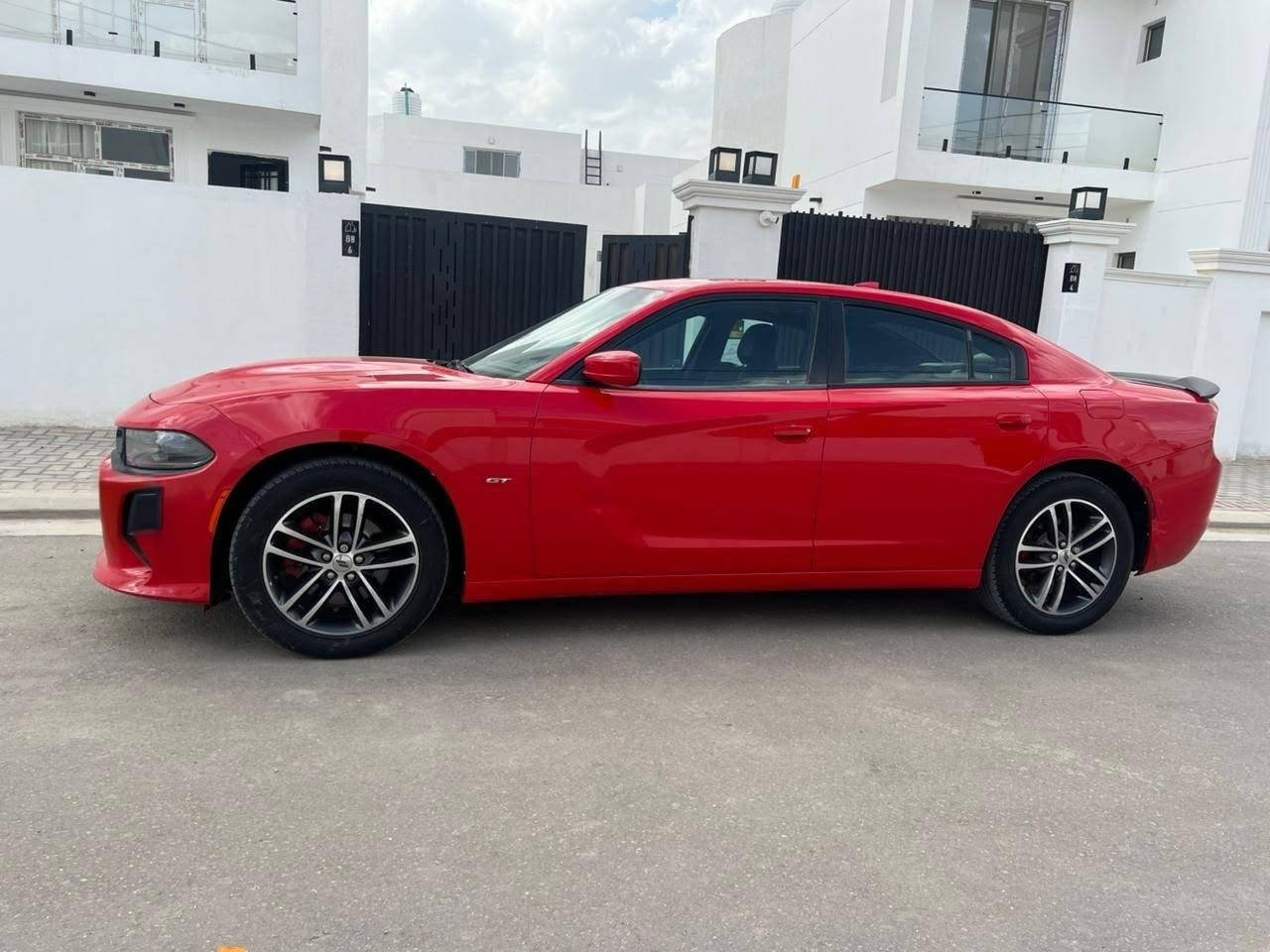 النوع :دودج تشارجر (Dodge Charger
الموديل :2018
اللون :أحمر  ناري 
حادثهه :دعاميه وبنيد وما واصل للعظم
رقمهه :بغداد
العنوان :الديوانيه
المحرك :6سلندر 
النظافه فول تجي وتشوف بعينك دواخل وكلشي مفوله السياره فتحه بالقماره
للتواصل :    ***********
