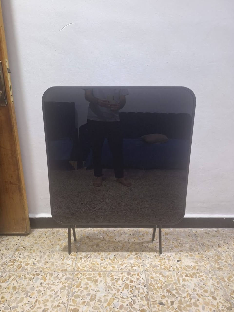 ميز طعام • زجاج