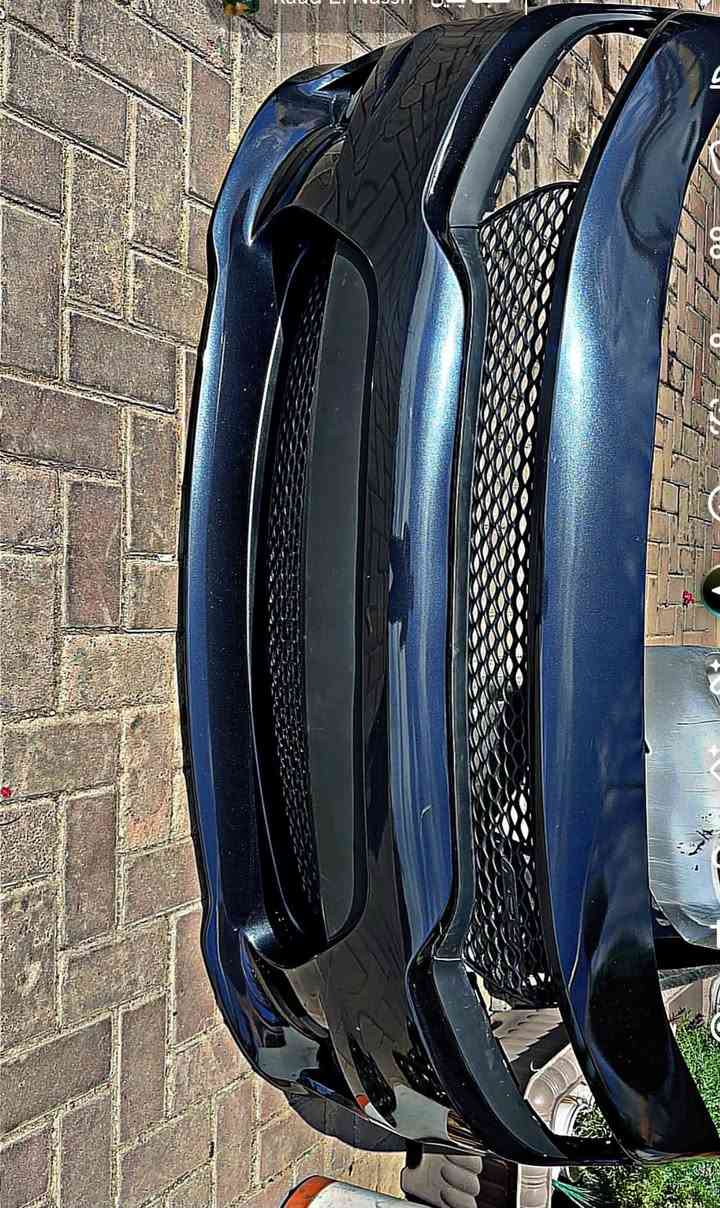 SXT اصلي ابيض تفصيخ 2022بروجكتر
SRTمصبوغه كامله اسود كحلي مقفله كامله
***********
