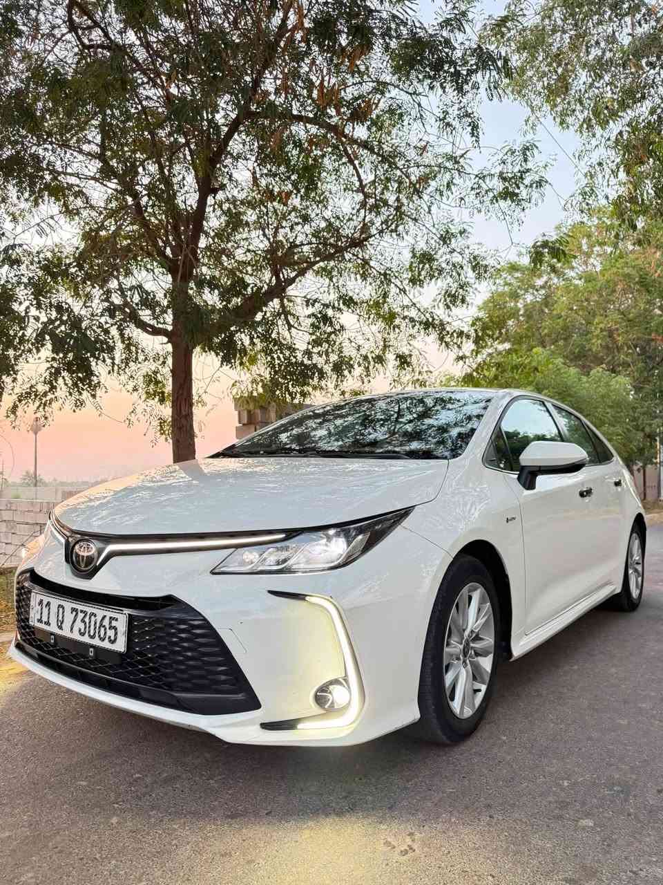 كورلا هايبرد 2025 كفالة عامة
كرسي كهرباء ٣ وضعيات السيارة بيه عازل حراري مدوشم ارضية جلد اصلي وبيه حاضن ارضيه وصندوك اصليات  ماشية 60 
السيارة وضع الشركة واحلى من الصور تراي زيرو بيه رصعه صغيره بالجاملغ ماله حصوه وبيه شخطين بالدعاميه الباقي كفاله عامة الشراي يتصل رقمي *********** العنوان بغداد السعر 153 وبيه مجال حك الجية
