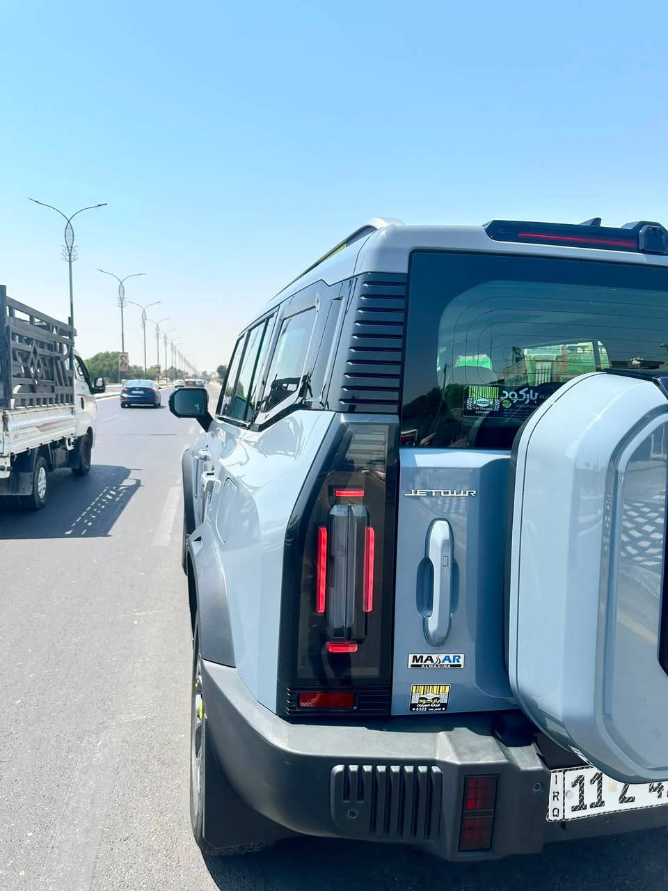 🔥 للبيع | Jetour T2 2025 🔥
🚘 جيتور T2 موديل 2025 — خليجي

✨ناطق

⚙️ المواصفات 

* محرك 2.0L Turbo

* قوة 251 حصان

* عزم 390 نيوتن/متر

* ناقل حركة أوتوماتيك

* دفع رباعي 4WD

* أوضاع قيادة متعددة

* مثبت سرعة + رادار

* نظام تحديد المسار

🛋️ الراحة والفخامه

* بانوراما

* دخول وتشغيل بصمة

* تشغيل عن بُعد

* مقاعد جلد

* مقاعد أمامية كهربائية

* تحكم مناخي ثنائي المناطق

* شحن لاسلكي

* إضاءة داخلية LED

* مقود جلد

* Auto Hold

* فرامل يد كهربائية

📱 التقنيات والأنظمة

* شاشة ديجيتال

* شاشة تدعم Apple CarPlay

* كاميرات 360°

* كاميرا دوارة

* حساسات أمامية وخلفية

* Bluetooth + Type-C

* أوامر صوتية

* حساسات ضغط الإطارات

💡 الشكل الخارجي

* إضاءة LED

* كشافات

* إضاءة خلفية LED

* مرايا كهربائية قابلة للطي

* إشارات بالمرايا

* جنوط 20 إنج

* إطارات 255/55R20

* ماسحة خلفية

* مانع انزلاق

* نظام نزول المنحدرات
ماشية 33الف

مكفولة سيارة
💰 السعر38 مليون دينار عراقي
***********
