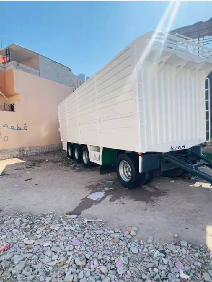 للبيع مقطوره جوبلس تفصال محمد حجي رياض بغداد جرف 4 دناكير 2 رفاع تخم تاير  طول 850متر ارتفاع 250
مكان كركوك  
                  *********** 📞📞
