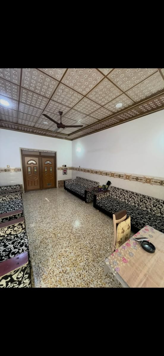 🏡 دار للبيع في الموصل – حي الميثاق 🏡
العنوان: الموصل / حي الميثاق – بالقرب من إعدادية النيل
المكتب المسؤول: مكتب التهاني للعقارات
✨ مواصفات العقار:
 المساحة: 150 متر مربع
 الواجهة: 7.50 متر
 التصميم: طابقين (خارطة حديثة واستغلال ممتاز للمساحات)
📌 تفاصيل التقسيم الداخلي:
 الطابق الأول:
 استقبال واسع
 صالة معيشة
 مطبخ
 غرفتان نوم
 صحيات
 الطابق الثاني:
 4 غرف نوم
 صالة معيشة
 صحيات
📞 للاستفسار والتواصل:
يرجى زيارة #مكتب_التهاني_للعقار أو الاتصال على الرقم:
***********
‭*********** 
‭***********

نص مكتوب في الصور:
- مكتب التهاني للعقار