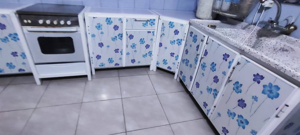 كاونتر للبيع تزكاام درجه اولى وياه طباخ وشافطه سنك مرمر كرانيت انه مكلف الشراي يتصل *********** عنوانه ابو رمانه عمارة, ميسان
