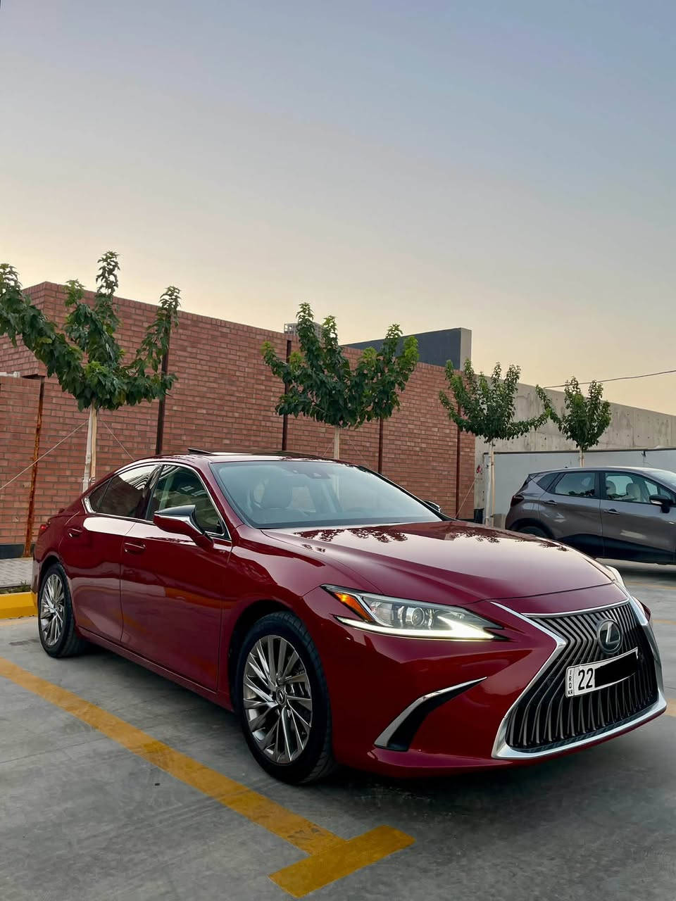 ﷽
🔥 لكزس ES350 V6 – فول مواصفات، 

🚘 Lexus ES350 V6  2019 بلون نادر ومميز، ومواصفات كاملة.

المواصفات:

• محرك V6، 6 سلندر

• داخلية جلد بيج فاخرة

• سلايد

• بصمة

• شاشة

• كاميرا خلفية

• حساسات

• ستيرن كهربائي

• ستيرن مع ذاكرة

• رادار أمامي

• رادار مسار الطريق

• تحديد السرعة

• إضاءة LED

• باگ لايت LED

• عدسات

• أنظمة قيادة: ECO / NORMAL / SPORT

• مقاعد كهربائية

• مقاعد تبريد وتسخين

• مقاعد جلد

• مقاعد مع ذاكرة

• تكييف مركزي ثنائي المناطق، منفصل للسائق والراكب

• نظام تدفئة وتبريد للمقصورة

• إنارة أوتوماتيك

• أبواب سحب/إغلاق بصمة

• زجاج أوتوماتيك

• جناح خلفي للصندوق

• حساسات ضغط الإطارات

• كاميرا/حساسات للمواقف

• نظام صوتي فاخر Mark Levinson – 17 Speaker

• تحكم بالصوت من الستيرن

🛞 أربع تايرات ووايلات جديدة مركبة حديثاً.

📄 السَنَوي، الرقم، البيئة، الطريق، الفحص وجميع الأوراق كلها جديدة ومكتملة.

🔧 الکير والمكينة لم يتم فتحهما أو تصليحهما.

⚠️ من الأمام: ضربة خفيفة بدون إيرباگ، .

واحد قدعە صبغ جملغ الخلف الصندوق، بدون إيرباگ.

📍 الموقع: السليمانية

📞 للاتصال: ***********

📲 ***********

واتس اپ 

🔥 السيارة جاهزة، فول مواصفات، والسعر مناسب!
