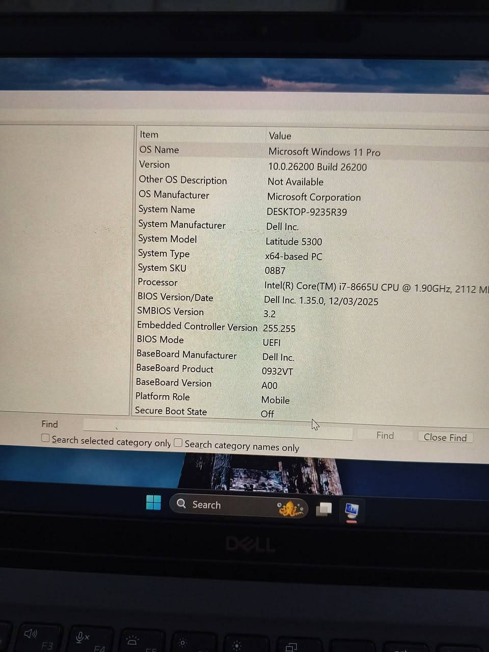 ديل Latitude 5300 • i7-8665U • ويندوز 11 برو