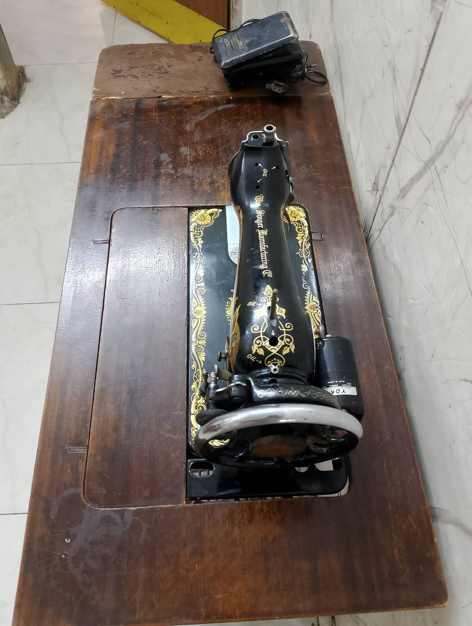 ماكنه سنكر بريطاني سعر ١٤٠ توصيل مجاني 
مكان بغداد تواصل واتساب ***********
