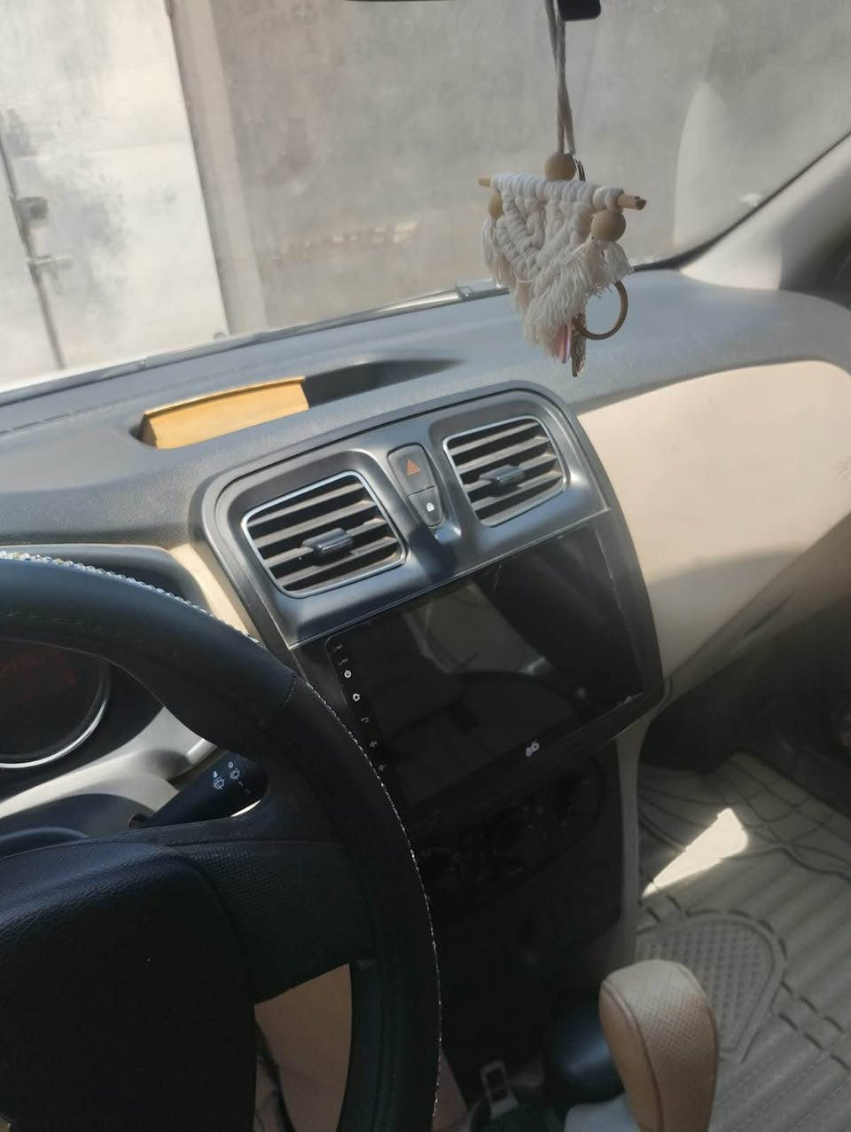 رينو سمبل ١٦ مكفوله 
جاهزة مابيها اي نقص 
مكان السيارة نجف 
*********** واتساب النجف, العراق

