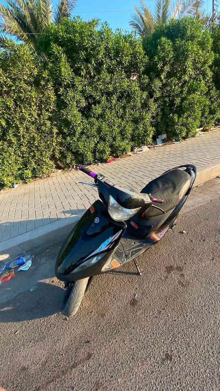 السلام عليكم
عدله للبيع
بوشه 49
كلجات بلادي
صالنصه fm
اشاير يمنه يسره
سكن لون احمر
بك لايت 
لايت امامي لد عالي ناصي
هورن
كيج بانزين شغال
عداد سرعه شغال 
سلف 55
هندر 
باتري جديد 
لا تنقيص و لا تبخير 
السعر 600 وبيها مجال 
للاستفسار ***********
