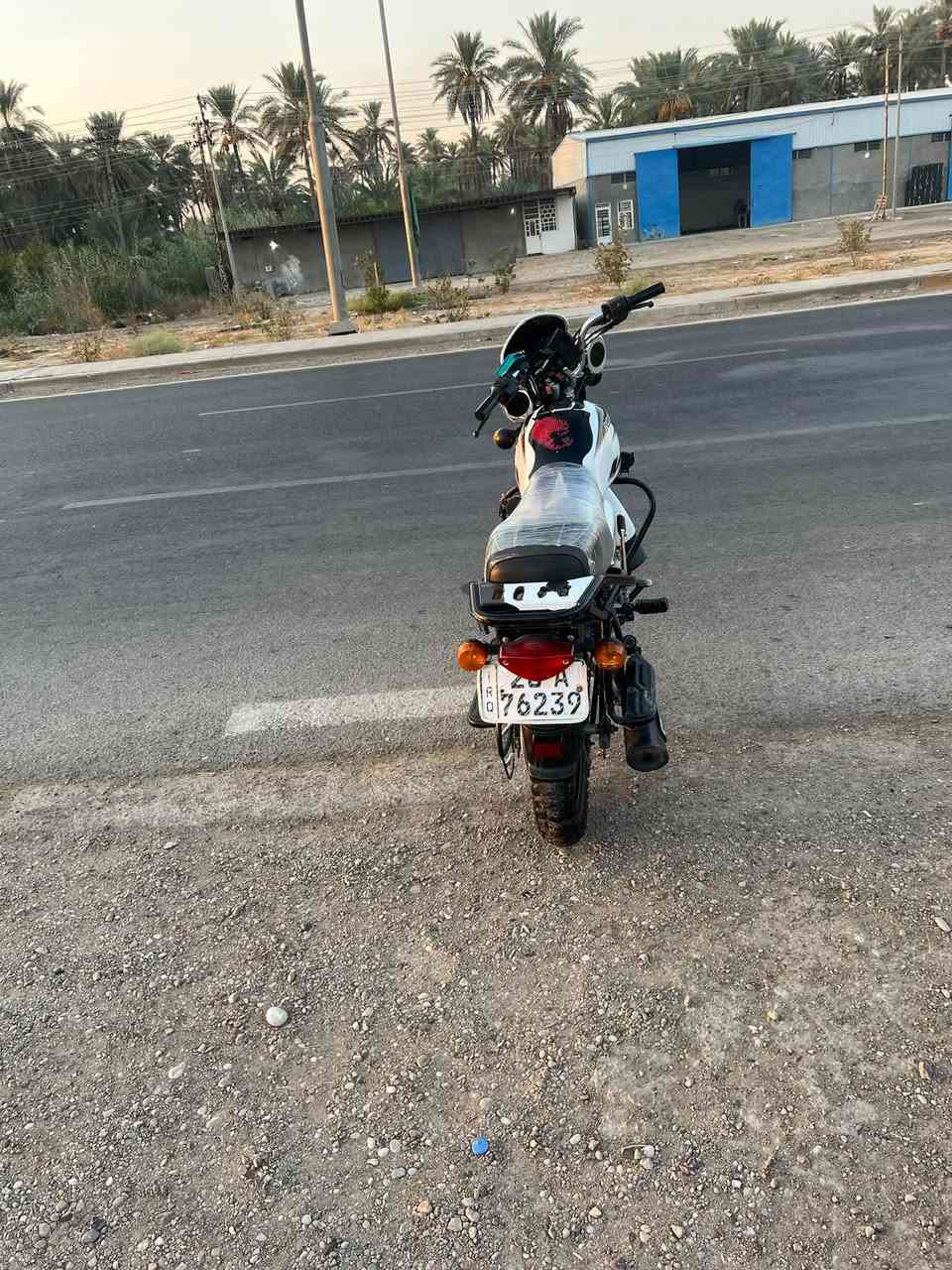 *دراجة بوكسر موديل2023 للبيع*
*المواصفات:*

- موديل:2023
- لون: أبيض
- حالة: وكالة
- رقم لوحة: مسجل باسمي

*المميزات:*

- دراجة في حالة ممتازة
- صيانة منتظمة
- رخصة سنوية و رقم لوحة باسمي

*معلومات الاتصال:*

- للاستفسار، واتساب*********** 
***********
*الموقع:* بعقوبه تقاطع الساده
-
السعر خاص
