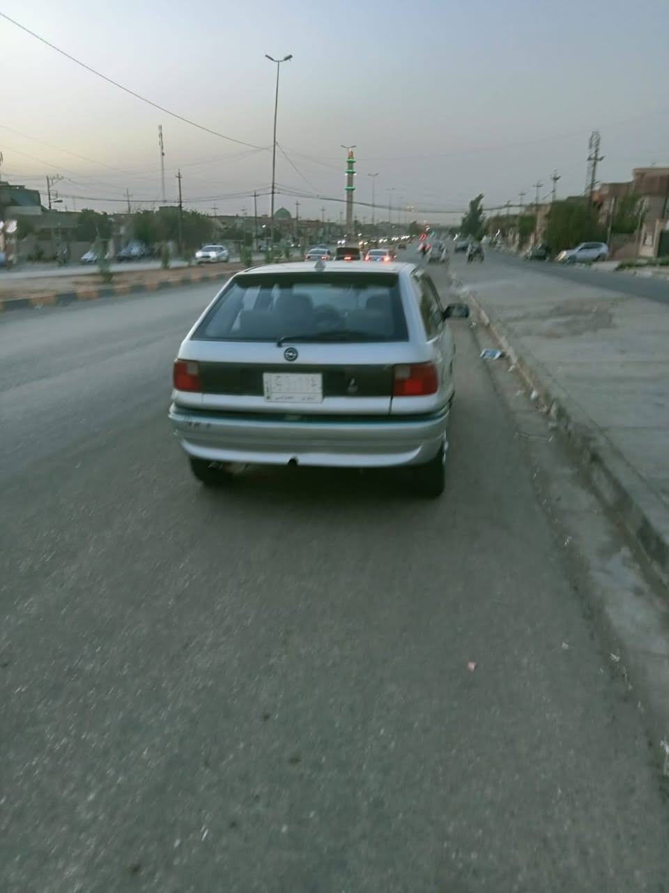 سلام عليكم 
سياره استرا موديل 92 حجم 16 قفل مركزي صبغ جماليه بدون معجون مابيها اي ضرر عنوان موصل حي صدام شرط تحويل وكاله  ممنوع خاص او وتساب
رقم نينوئ الماني
رقم الموبايل 
كورك ***********
اسيا ***********
