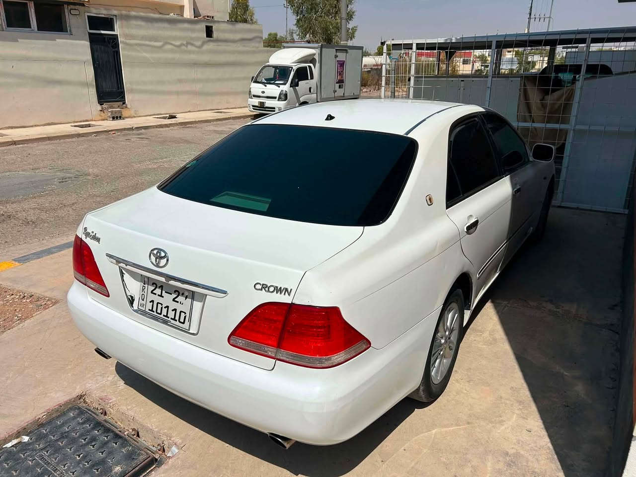 بؤ فرؤشتن يان گؤرينه وه شاهينه 182 گه وره به گه وره 2 دوگمه ناو ره ساسي به شه رتي هه مو شتيك ماله كه دياره كودي هين مه عرز نيه هين ده ستي خومه كئرو مه كينه به شه رتت بيه دوكه لل ماله كه دياره بيه ده عمو ليدراوي شوين سليماني بو سعر جات كه *********** ده ستت خوش ئه دمين
