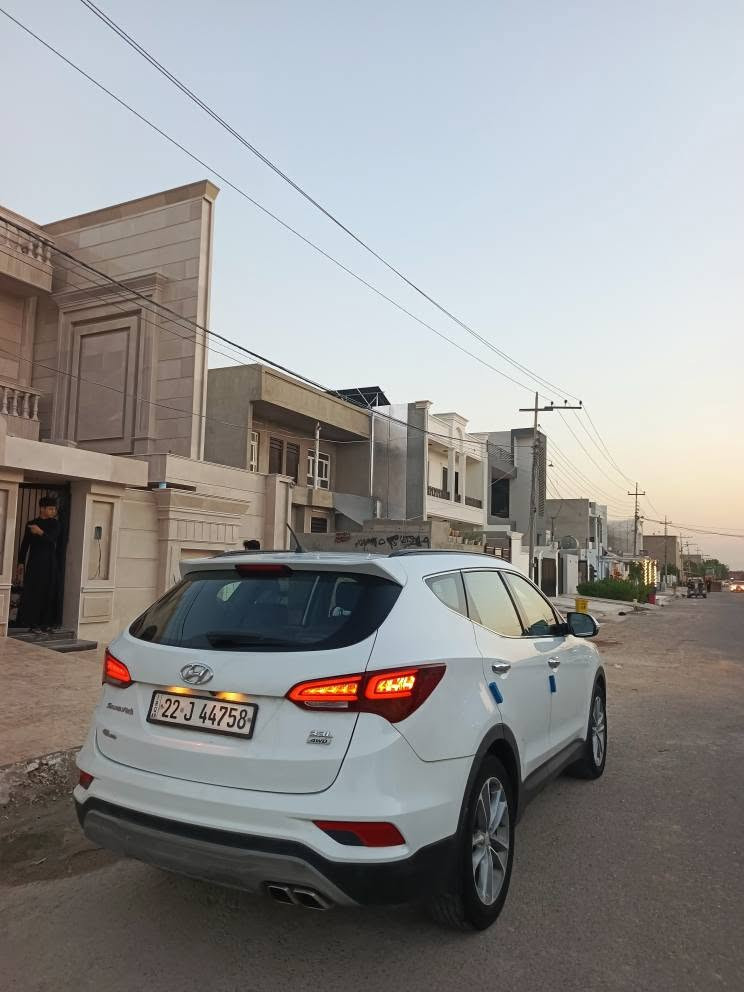 فقط بيع بدون مراوس 
سنتافي 2018 خليجي 
 فول مواصفات 1/1 
محرك V6 3.300 مامفتوح
ماشية 85km 
بطاقة بانزين بي 
سيارة باسمي وسنوية جديدة

مواصفات 

بصمه ابواب وتشغيل
بانوراما 
كشنات جلد 
كشنات كهرباء وتبريد وتدفئة
اوتو هولد
دفع رباعي
صندوق كهرباء
لايتات ليد
ويل كروم
داخل جوزي 
سستم نظام صوت
بردات خلفية بلادية
تبريد 3 قطع 
7 راكب 
وبعد هواي مواصفات 

سيارة كفالة من الحادث والتبديل 
فقط شبر بارد وشبر صبغ باقي كفالة

سعر سيارة 228 وبيها مجال بسيط 

مكان سيارة كركوك 

*********** كركوك, العراق
