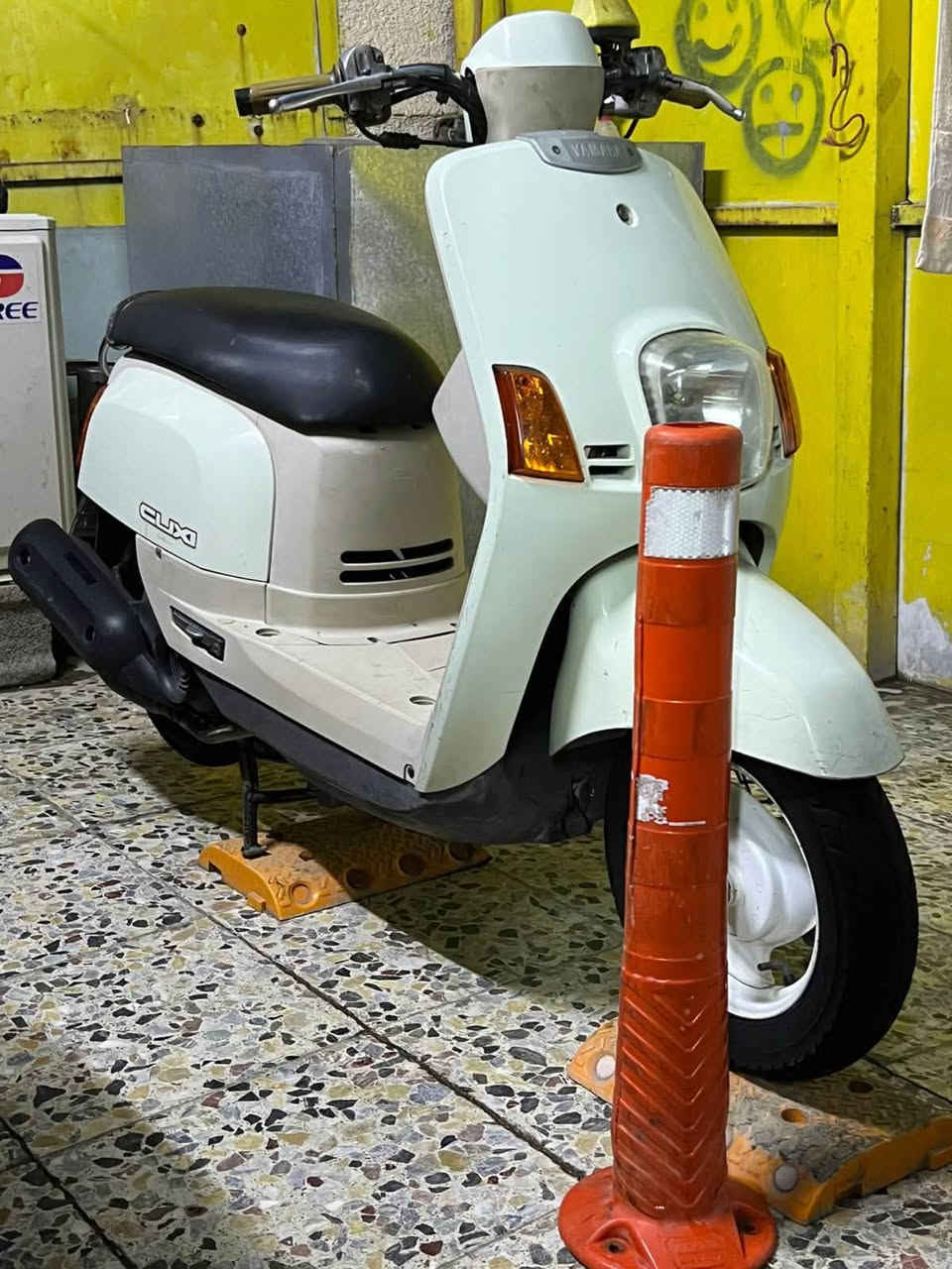 للبيع Yamaha CUX ياباني أصلي 🇯🇵 🔥
إذا تدور دراجة نظيفة وما بيها وجع راس، هاي فرصتك.

✅ ياباني أصلي.

✅ مكينة قوية وصوتها هادئ.

✅ تشغيل سلف وستار من أول دكة.

✅ اقتصادية جداً بالوقود.

✅ نظيفة ومرتبة، جاهزة للاستخدام مباشرة.

✅دراجه بلاديه مكينه مامفتوحه كله عل بلاد

✨ الدراجة مو شغل تصليح، تركب وتمشي بدون أي تعب.

📍الموقع: بغداد
 ***********
