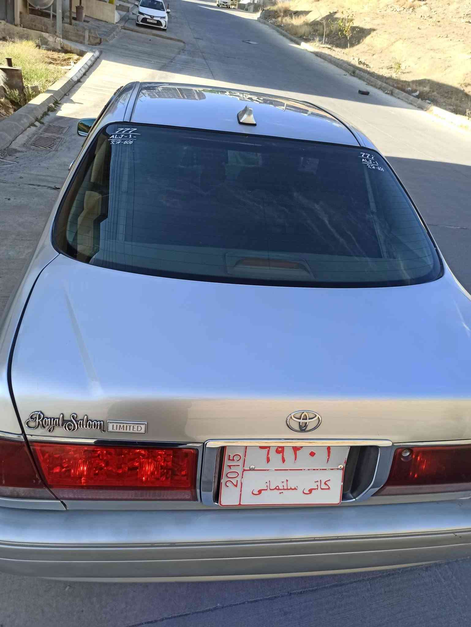 سڵاو  لەهەمو لایەک   مەلیکە  بڕاوە  بڕاوە    پاکەتی   لۆک لۆک یەک دەس   بۆفرۆشتن     مەکینەی  دیفۆڕی بچوک    کامل مەهسرەف کراوە   هەمو گیانی  لەسەر  دەقی   شەریکە ماوەتەوە      تەقەو ڕەقە بە شەرت   ڕۆ نی  گێڕو مەکینەی  حەفتەیەکە   گۆڕاوە  زۆر تندو تۆڵە   شوێن  بڕاوەکەی     زۆر  جوان   دوو راوەتەوە  سوکانی   زۆر  نەرمە  بەیک پەنجە  هەڵی سوڕێنە      برێک  مەزبوتە  تەبرید  ساردوو  گەرم   لەجێیا ئیشە  کات  کۆدو پلێتی  وەر گیراوە     گێڕو  مەکینەی  لۆک  لۆک  ماوەتەوە  حەزێت  نەدراوە  سەیارەکە  ئی ماڵی  خۆمەوە  زۆر  بە پاکی  ماوەتەوە   هەر سحری  38  گەڵاو محامەلە   شوێن  سلێمانی   ***********     گۆڕینەوەشە  کەم  لەگەڵ  شاهینەی  ڕۆیاڵ
