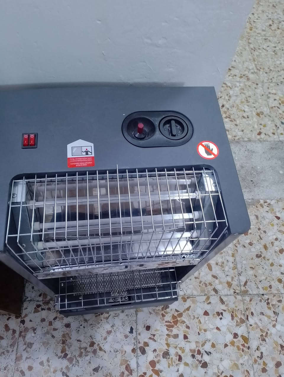 سلام عليكم غراض لبيع بغداد حي العامل الخاص مفتوح وهاذ رقمي بي واتساب ***********
