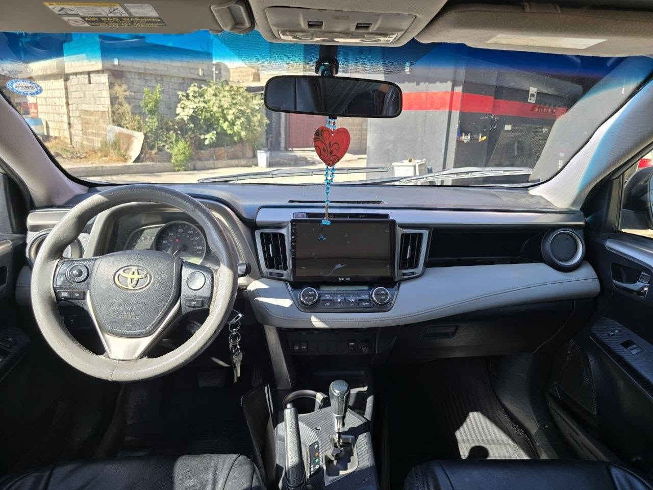 بەناوی خوای گەورە
‎تۆیۆتا ڕاڤ 4 مۆدێل 2015
‎سەنەوی تا مانگی 8 ی 2028 تازەیە
‎کامل بۆیاخ 
‎پێش و پشت کەپس 
‎چوار تایەی تازە 
‎کامل کارەبایەتی بەشەرت 
‎تازە مەکینەم گۆڕیوه
‎گێڕ و مەکینە بەشەرت
‎نرخ 117گەڵا و معامەلە
‎ناونیشان: هەڵەبجەی شەهید 
‎***********
ئەدمین ❤ حلبجة, السليمانية

