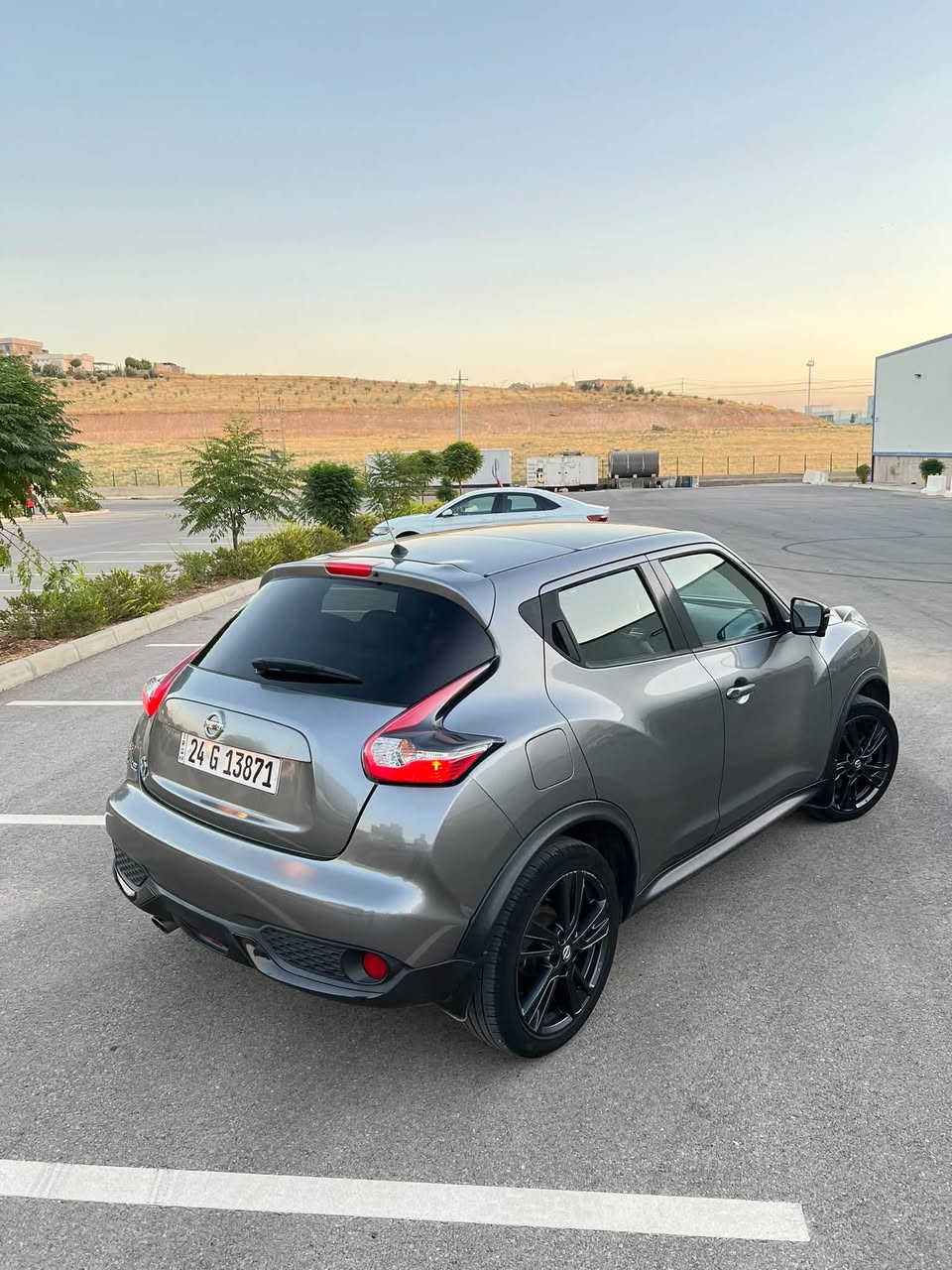 نيسان JUKE
صفر شركة مهند 
سياره بدون صبغ بدون تعديل✅
ماشي 83 كيلو جديد📦
فول موصفات 
بانوراما
خمس كامرات 
رقم سنويه جديد
سعر : 129 بيه مجال
***********☎️
