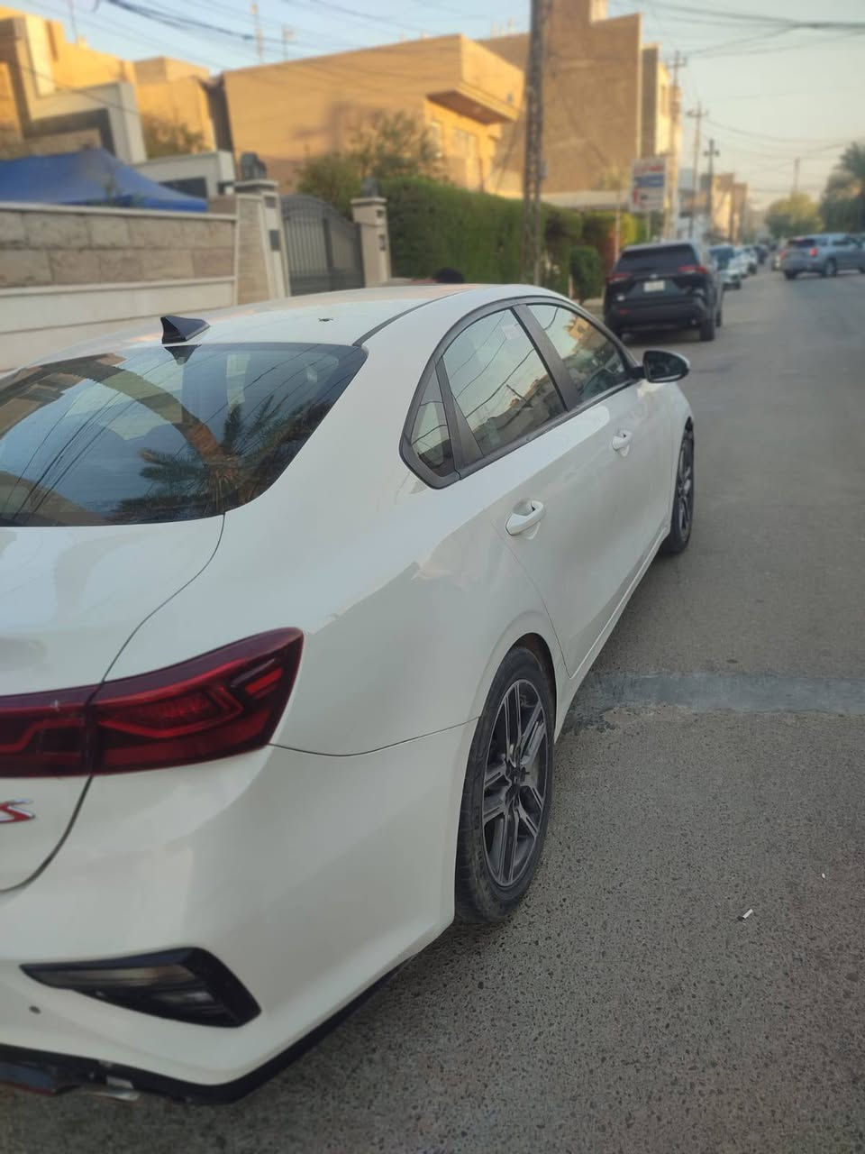 سياره كيا فورتي وارد امريكي  موديل 2019 ضرر قطعتين جاملق اليسرى الامامي بجاملق الورا بيها بارد 
تبريد شغال 
محرك 2000مكفول 
كير مكفول 
سعره 140
رقم.  ***********
العنوان صلاح الدين الدجيل
