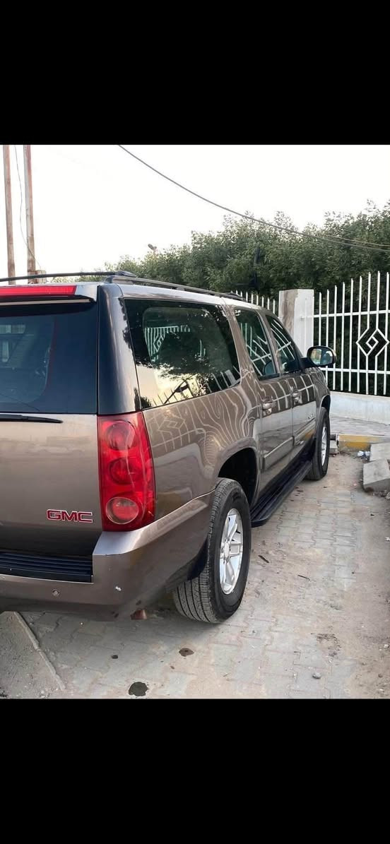 🚗 للبيع: جي إم سي يوكن SLT 2013
رقم ( أنكليزي دولي) بغداد خصوصي 

(فحص وهزه جديده)

     ( مشروع وطني) 

 (سنوية جديدة. )

(لغاية 30/11/2030

📍 مكان السيارة: السماوة – قضاء الخضر

📞 للتواصل: ***********

📊 المسافة المقطوعة: 163,000 ميل قابلة للزيادة 

🛠️ المحرك: 8 سلندر – 5300cc

كير محرك اكسل شرط 

برغي ممفتوح بيهن

⚙️ المواصفات: فئة SLT

(7) راكب

• مقاعد أمامية كهربائية

• تدفئة مقاعد 

• مثبت سرعة

• تشغيل عن بعد

• تحكم ستيرن جهتين

• ترحيب بالمرايا

• تحكم دواسات بنزين

             (مع)

• بريك كهربائي

• كاميرا خلفية بلادية 

• تبريد ممتاز جيدجداً 

• دواخل سوداء نظيفة جدًا جداً

• كامل المواصفات ما عدا الفتحة

⚠️ أضرار السيارة:

• وارد امريكي 

• تبديل الجاملغ الأمامي الأيسر والبنيد

📌 تفاصيل إضافية:

• السيارة بسمي 

• ⁠تحويل ثاني يوم

• ⁠بدون وكالةً 

• شرط التحويل

• طخم إطارات جديد مع بطارية جديدة

• حدادية جديدة

• طخم دبلات جديد

💰 السعر: 190) ورقة $
