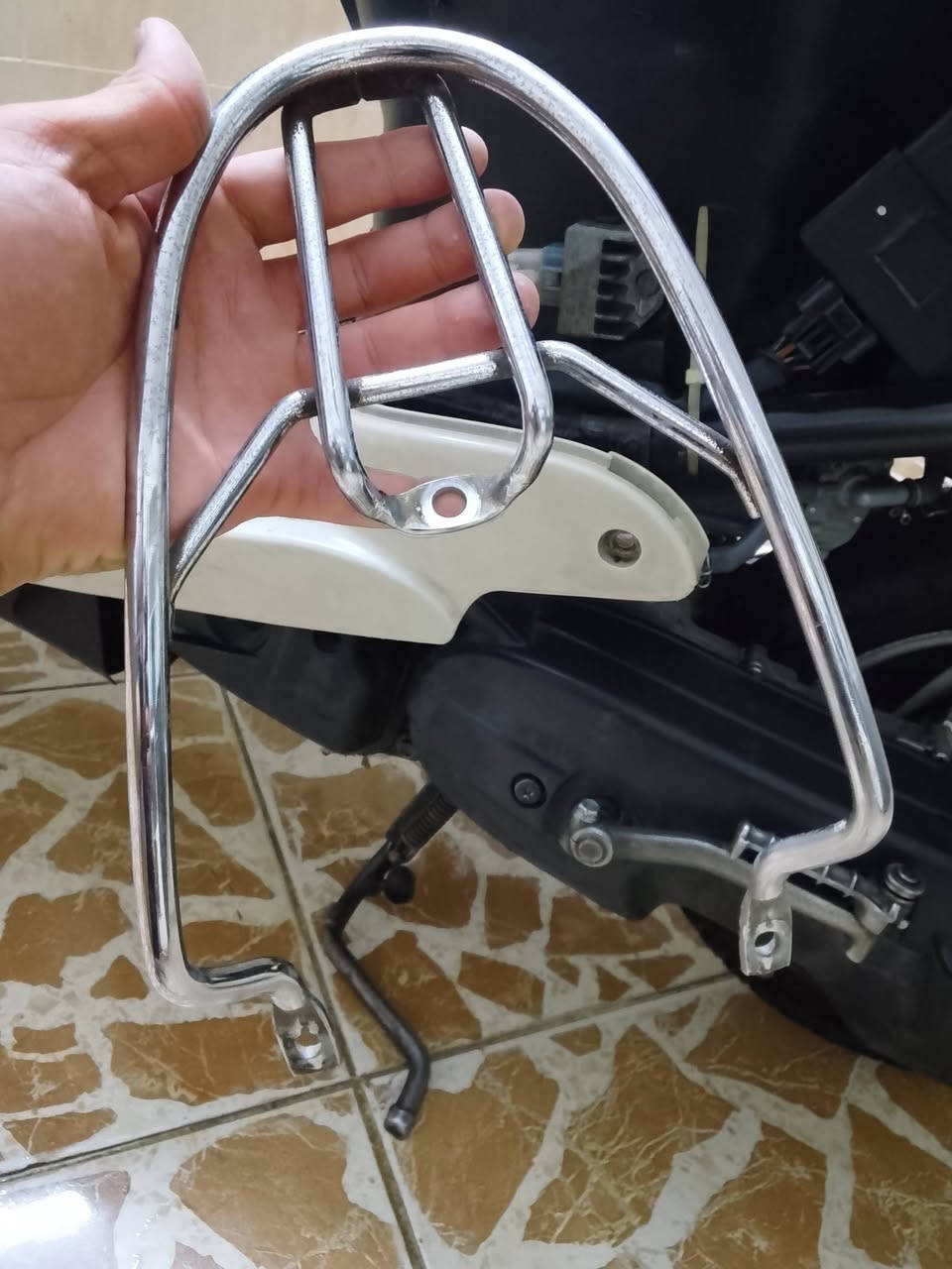 سلام علیکم  یاماها عبدالحلیم سوبر  فحل للبیع محرك مامفتوح شرط فحص كابریتر بلادي فیتبمب بلادي شوتە بلادي سلف بلادي كهربائيات كلهە شغالە تایرات امامي وخلفي جديد ماطور نشط و نكرە سلف یشتغل کفرات امامي مظبوط و مابیها فطر كفرات خلفي موجود یحتاج تصلیح    
عنوان كركوك     ***********     سعر 275 قفل
