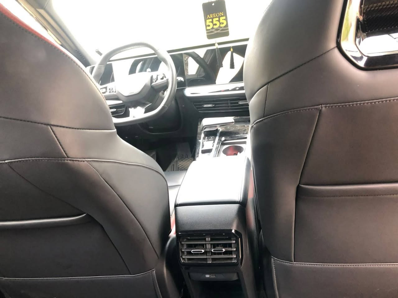 🚘 MG ONE 2024 LUX
لـــون الاســــــود مـــرغــوب

- **المحرك:** 1.5 لتر تيربو، 4 أسطوانات
- **القوة:** 181 حصان
- **العزم:** 285 نيوتن.متر
- **ناقل الحركة:** CVT أوتوماتيك
- **الدفع:** أمامي FWD
- **عدد المقاعد:** 5
- **سعة خزان الوقود:** 55 لتر
- **الجنوط:** 19 إنش
- **فتحة سقف:** بانورامــا كهربائية
- **الكاميرات:** 360 درجة
- **المقاعد:**sporty جلد لون الاسود +الاحمر +كـشن كهربائي
- **الشاشة:** شاشة رقمية + شاشة معلومات وترفيه
- **Apple CarPlay / Android Auto**
- **شاحن لاسلكي**
- **تشغيل عن بُعد**
- **دخول وتشغيل ذكي**
- **فرامل يد إلكترونية**
- **حساسات ركن خلفية**
- **مثبت سرعة متكيف (ACC)**
- **مراقبة النقطة العمياء**
- **تحذير الاصطدام الأمامي**
- **مساعد الحفاظ على المسار**
- **6 وسائد هوائية**
- **نظام ثبات إلكتروني ABS / EBD / TCS**
- **مصابيح LED أمامية وخلفية**
- **إضاءة داخلية محيطية**
***مـــاشـــیه 60km
 ــ. کــــــلین تــایتل بـــدون صبــغ بــدون بـــارد ورصــعات
شــــرط تـــحویل وغرامات 
مــــــــــــكان ســـیاره /كـــــركوك 
ســـــعره /155بــــیه مــــجال قلیل
*********** watsapp
***********
