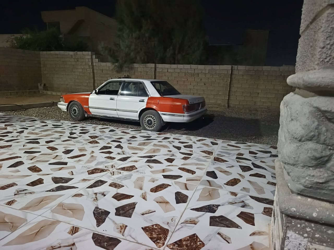 السلا عليكم 
سيدان للبيع رقم نينوى محرك بطه كلها شقاله لايت شياير سيارة جاهزه بسعر بطه مامجسل السعر 27 ويرهم مراوس حسب الغناعه  اللاستفسار 
*********** مكاني الشركاط
