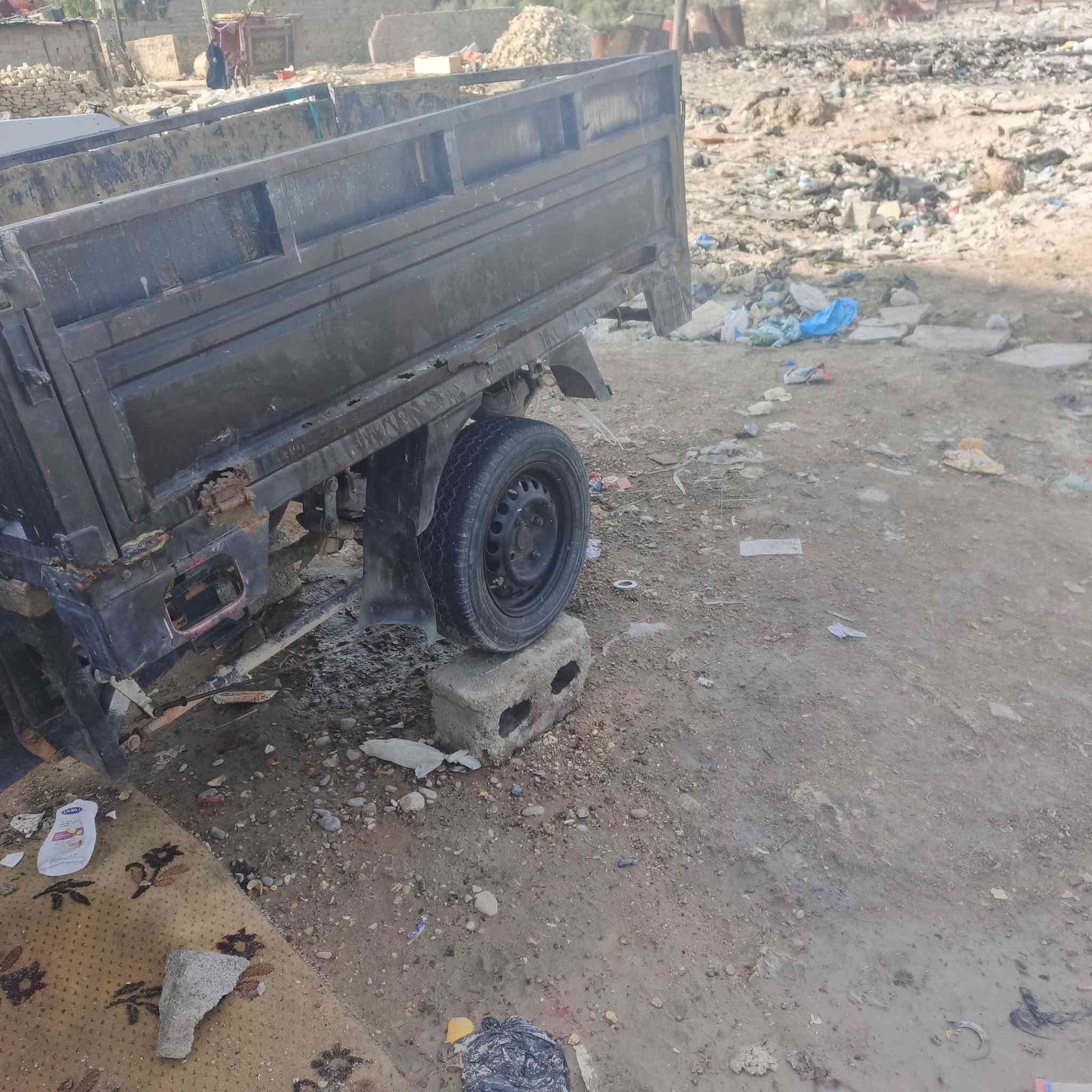 ستوته صقر بيه خيط تبخير بس من تحمه يروح اوراق ضايعه اتكفل قانوني وعشائري ول أول يفلت وبيه باج سعر800الف وبيه مجال العنوان بغداد سبع قصور رقم الهاتف ***********
