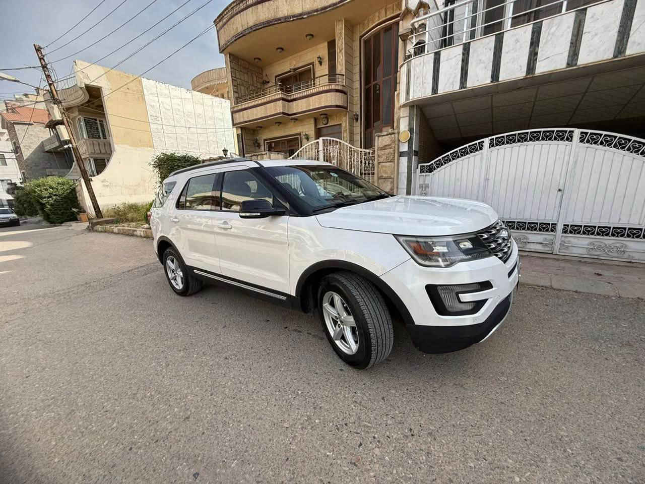 فورد اكسبلورر 2017
فول مواصفات xlt
دبل اكسل 
شاشه كبيره
حساسات امامي وخلفي
الضرر / البنيد + 2 جاملغ بدون ضرر بالشاصي فقط بالبطانه شي بسيط جدا
مكان السياره سليمانيه
السعر/158$ ومجال
***********
***********
