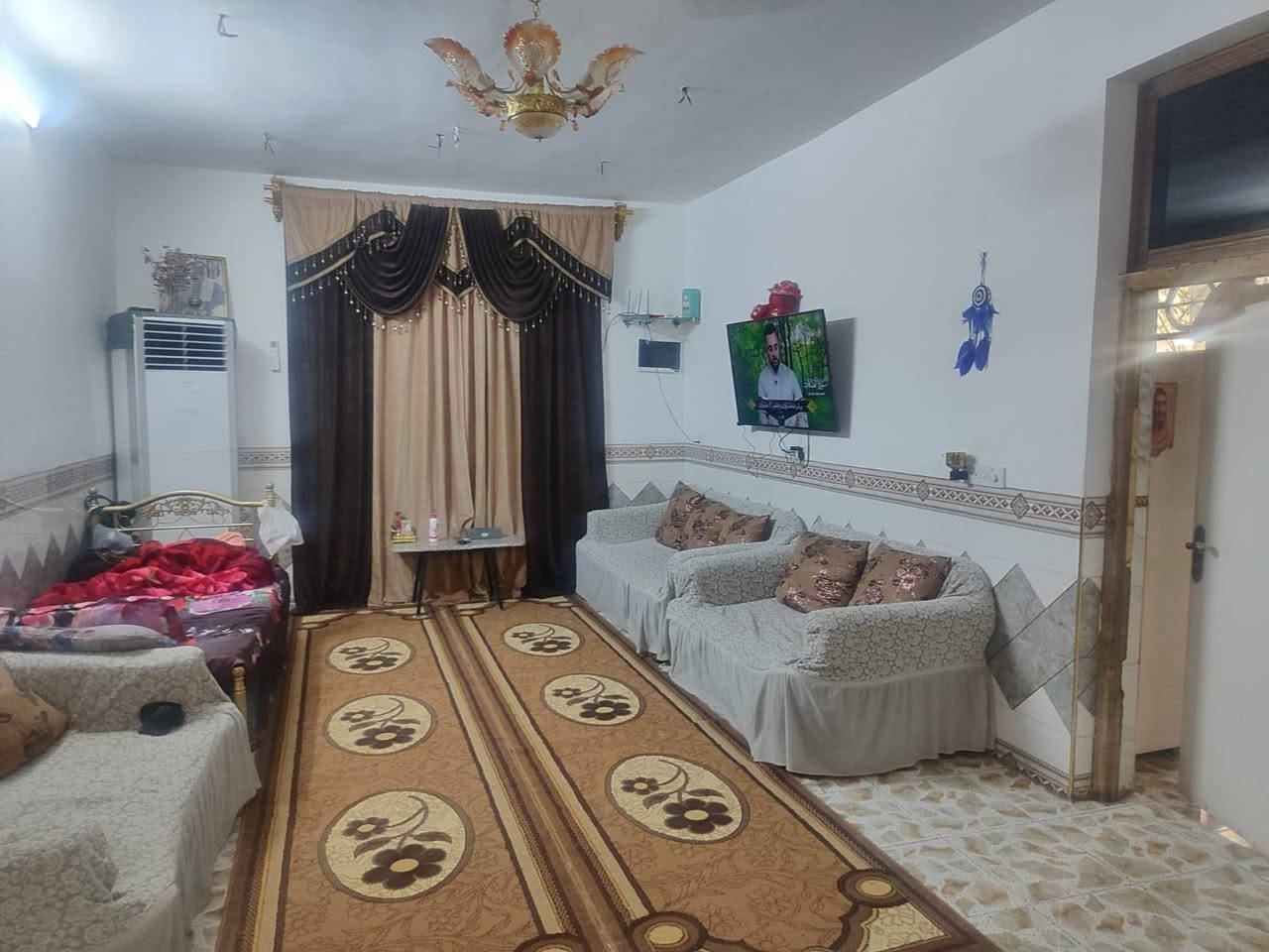 السلام عليكم بيت للبيع ٢٠٠ متر ملك طابو صرف بغداد تقاطع النهروان ٩نيسان   استفسار ***********
