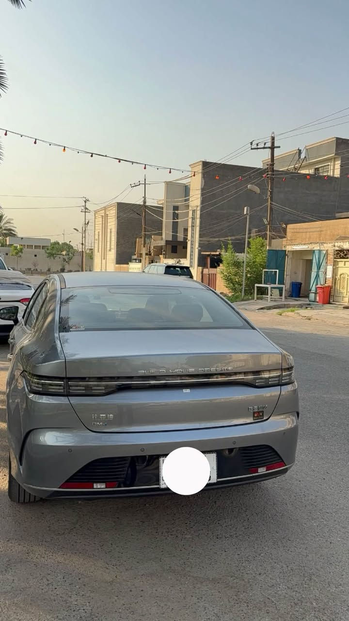 BYD DESTROYER 2025 رصاصي
‎بصمة تشغيل.كارت تشغيل

تشغيل عن بعد. 

اوتو هولد

شاشة كبيرة دوارة

محرك بلكن هايبرد 1500 تمشي بالتفويلة الوحدة 1200K.

كامرة خلفية و حساسات خلفية .

ويل كروم. 

مقاعد سبورت لونين  

تحكم استيرن جهتين. 

3 انظمة قيادة.

 كير ماوس . 

قطعتين تبريد

ماشية 6000km

عدادات ديجيتال
مكان السيارة حي الاعلام
للاستفسار واتساب ***********

