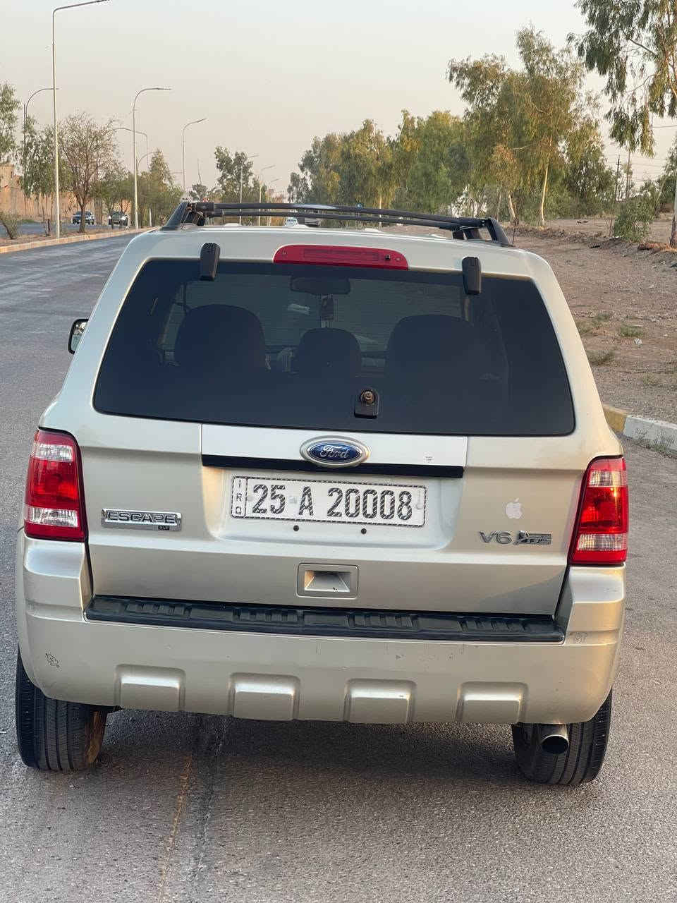 بؤ فروشتن/‏فورد ئيسكيب 2011 فوول فوول...
‏***********
***********...
‏سياره ماشاء الله جاهز و مرتب مال بيت  ...
سياره بيها 3 قطع بس بخ بدون دواخل بيدون تبديل بيدون ضررر.
‏سيارة دينار مصرف مابي
‏كلشي جديد و كامل ..
رقم مميز 20008...
‏سنويه لحد 2029 هزه و ره قم جديد شرط تحويل. 
سياره بيها دفتر بنزين.
‏، كير شرط.گاردن اكسل شرط. صدر لووك . كهربائي كامل شغال 
طايرات لووك ....
‏موصفات . كير اوتوماتيك.دواخل اصفر   ..سلايت .تحكم ستيرن . كوشن كهربائي .ويل كروم. فوول فوول. تبريد ويه سويج..
‏مكينه و كير كفاله  ...
‏سعر مناسب خابر تدلل........... كركوك, العراق
