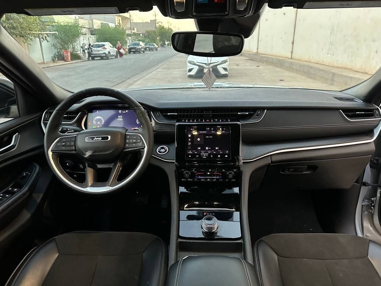 Jeep Grand Cherokee Altitude 4x4
مواصفات (Altitude 4x4)
واحد باب صبغ بدون دواخل بدون ارباك
ماشي (31.000)
سعر نهائي ; 265 $
Vin: 1C4RJKAG3R8549069
مكان اربيل قريب من ماجديموول
Whatsup; 
***********
***********
