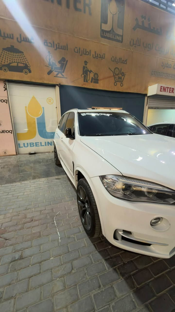 السلام عليكم اخوان
‏ 2017🔥 BMW X5 M competition Kit🇩🇪
ستة سلندر 3000 تون تيربو
 S drive 35i N55 
للبيع
لون ابيض
رقم اربيل الجديد 
هزة وسنوية جديدة باسمي يعني التحويل نفس الدقيقة 🔄
بيها كتاب تضليل 80% 🏴
داخل مشمشي 

السيارة نقص برغي مابيها ✅

‎ السيارة فول مواصفات خنك

‎‏‎🔸بنوراما

‎‏‎🔸نظام القيادة الذاتية

‎‏‎🔸كاميرة خلفية بدقة عالية

‎‏‎🔸رادار لقراءة خطوط الشارع

‎‏‎🔸رادار جانبي 

‎‏‎🔸حساسات

‎‏‎🔸شاشة كبير لمس 

‎‏‎🔸سستم صوت

‎🔸اوتوستوب

‎‏‎🔸مقاعد فول تحكم كهربائي

‎‏‎🔸مقاعد الامامية تدفئة

‎‏‎ 🔸(عدة الوان) انارات داخلية

‎‏‎🔸اضويه اماميه ذكية

‎‏‎🔸نظام النقطة العمياء

‎‏‎🔸اهتزاز الاستيرن عند اقتراب السيارات 

‎‏‎🔸نظام Auto Hold

‎‏‎🔸انظمة قيادة متعددة ( SPORT + SPORT plus + COMFORT+ ECO + INDIVIDUAL) 

‎‏‎🔸مقاعد خزن ميموري  

🔸‎‏  بصمة تشغيل

‎‏‎🔸حساسات اصطفاف ( امامي + خلفي ) 

‎‏‎ 🔸مريا طوي كهرباء + قلاب عند الرجوع للخلف 

‎‏‎🔸ستيرن كهربائي

‎‏‎🔸شفتات على الاستيرن  ( شفتر ) 

‎‏‎🔸نظام ملاحة ( NAV + MAP ) 

‎‏‎🔸مكيف ( امامي + خلفي ) منفصل

‎‏‎🔸نظام  carplay +android 

‎و بعد هواية مواصفات متنذكر 

‎السيارة وارد امريكي 

حادثها بنيد مصبوغ وباب مبدل

محرك و كير كفالة ، تبريد منظومة كاملة جديدة ثلج
حدادية جديدة ومنظومة مي بلادية اي حماوة او مشكلة بالسيارة مبيها
شواصي لغود تكم كفالة اي دواخل مبيها

السيارة ربع متصرف عليها 

ماشية 120 ميل

السعر 210$ وبيها مجال 
مكان السيارة كربلاء  ‏‎

‎للاستفسار 
***********
***********
