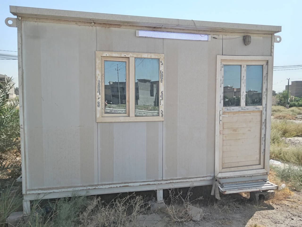 كرفان للبيع 3x4 سعر 1300
*********** الداخل والخارج جديد بمعنئ الكلمه استخدام قليل
مكاني بغداد زعفرانيه
